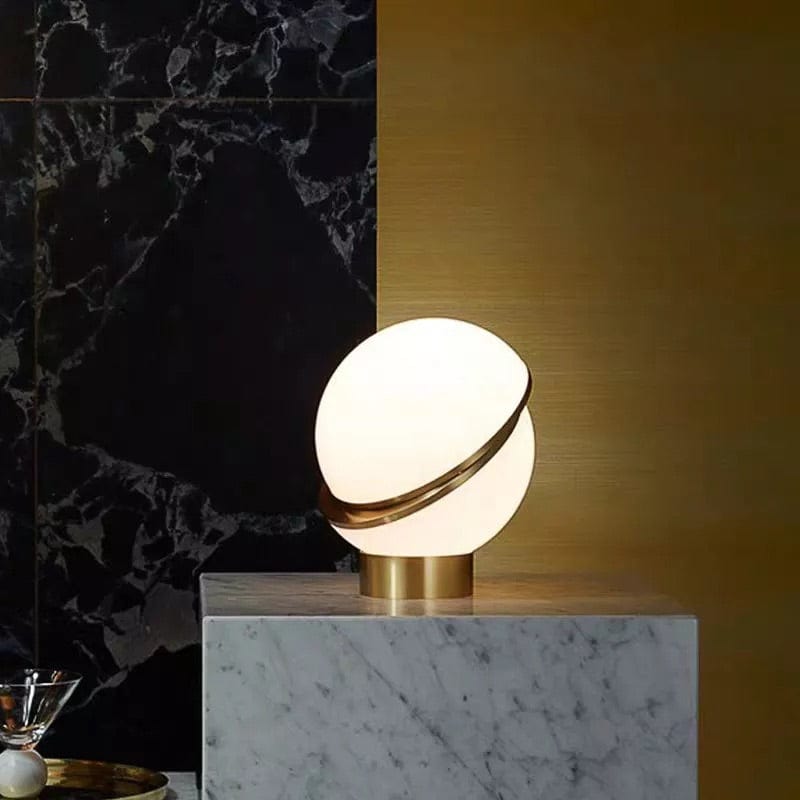 Lampe en Boule Dorée